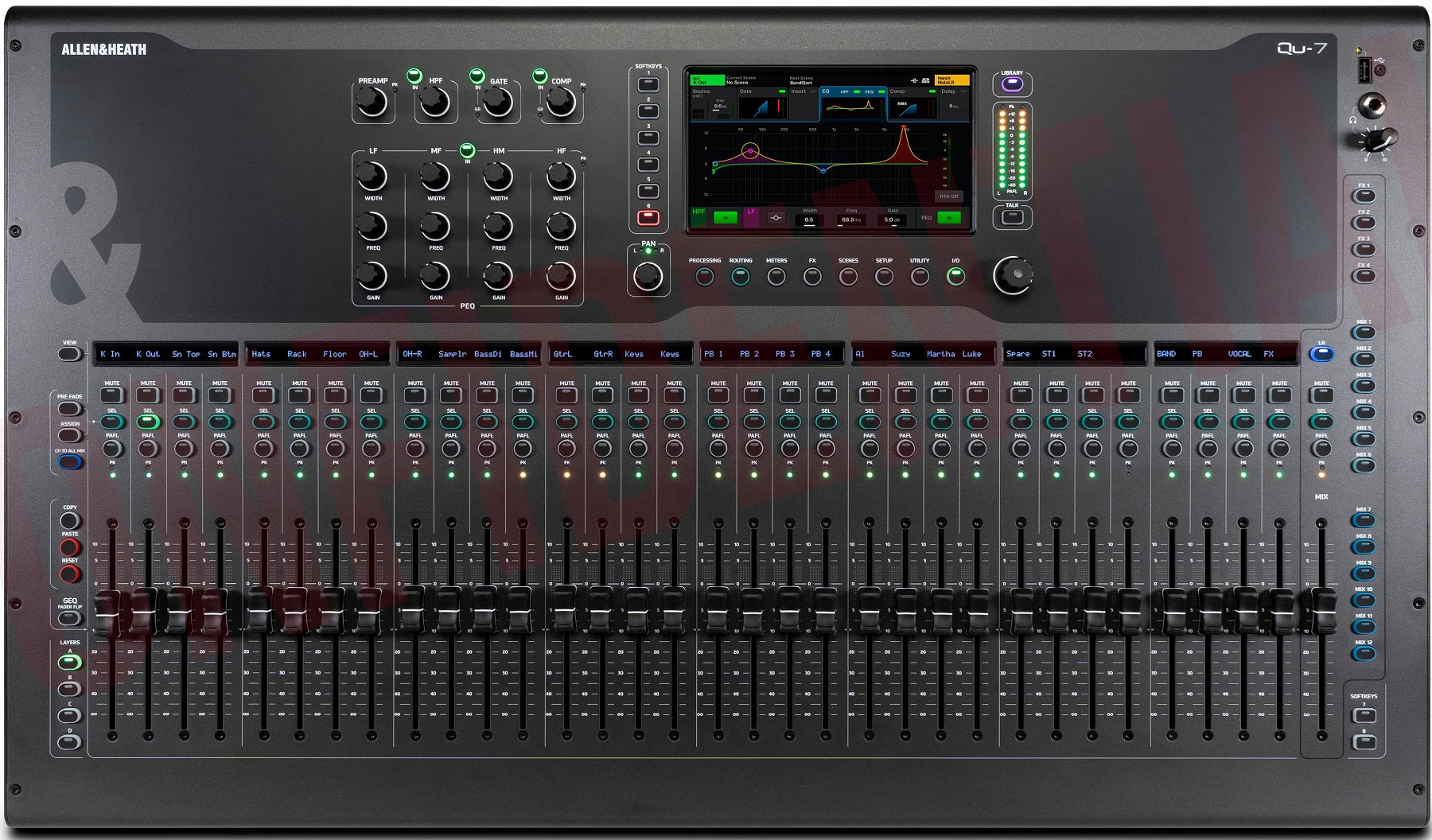 A&H QU7 Digital mixing console with 32 faders